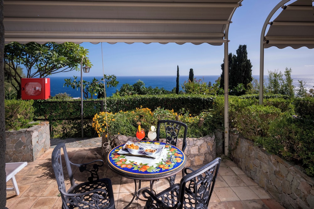 Hotel Bel Soggiorno — Restaurant & bars in Taormina, Sicily