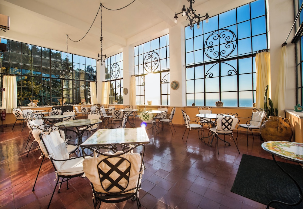 Hotel Bel Soggiorno — Restaurant & bars in Taormina, Sicily