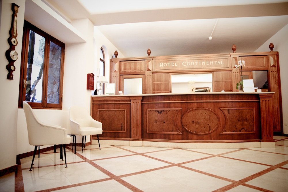 Hotel Continental — Hotel building in Taormina, Sicily