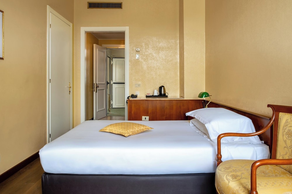 Excelsior Palace Hotel — Hotel rooms in Taormina, Sicily