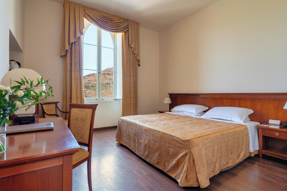Excelsior Palace Hotel — Hotel rooms in Taormina, Sicily