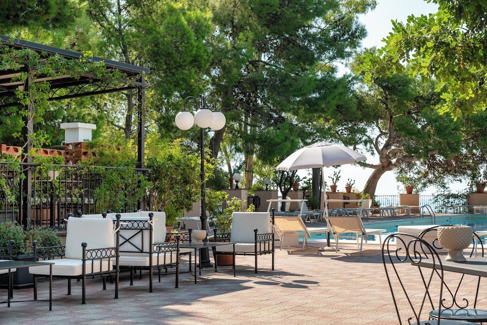 Excelsior Palace Hotel — Swimming pool in Taormina, Sicily