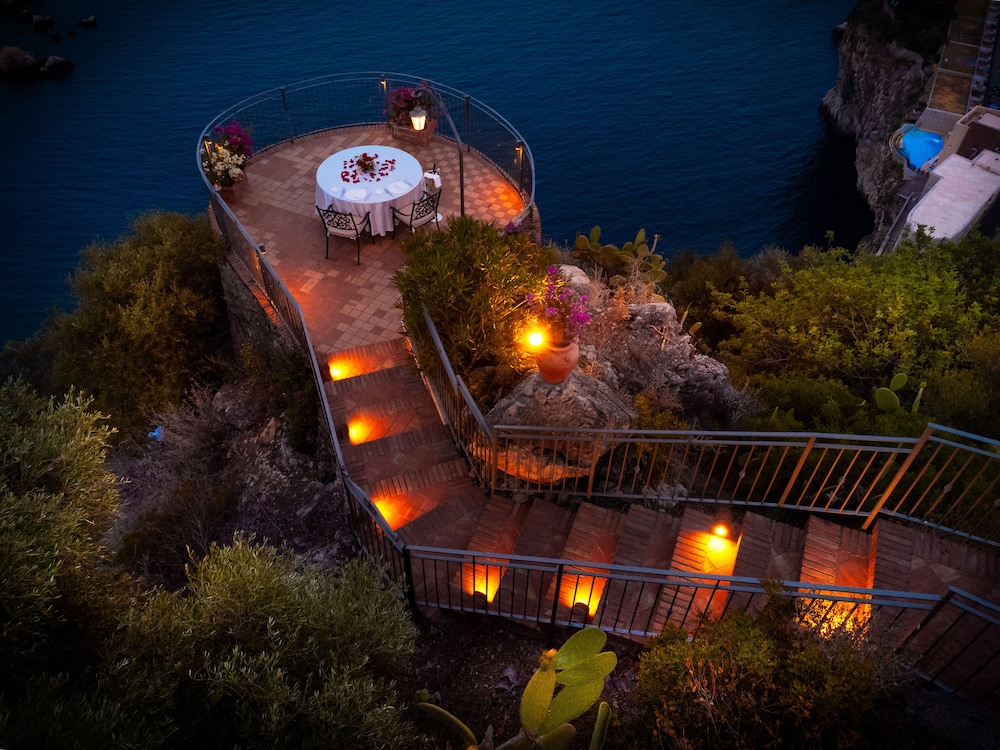 Grand Hotel San Pietro Taormina - Preferred Hotels & Resorts — Restaurant & bars in Taormina, Sicily