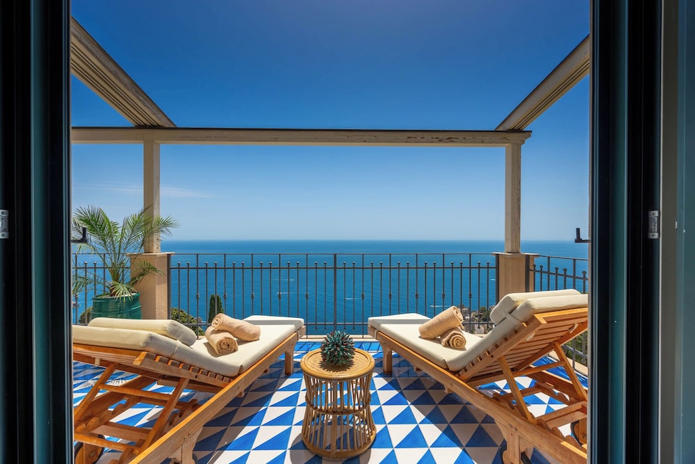 Grand Hotel San Pietro Taormina - Preferred Hotels & Resorts — Hotel building in Taormina, Sicily