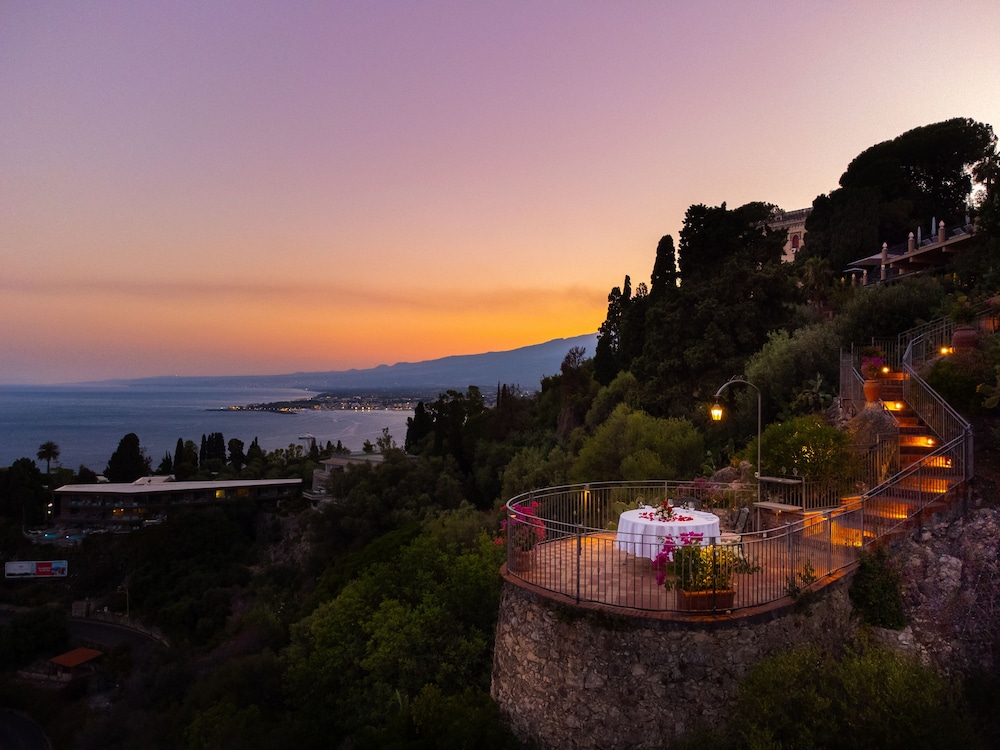 Grand Hotel San Pietro Taormina - Preferred Hotels & Resorts — Restaurant & bars in Taormina, Sicily