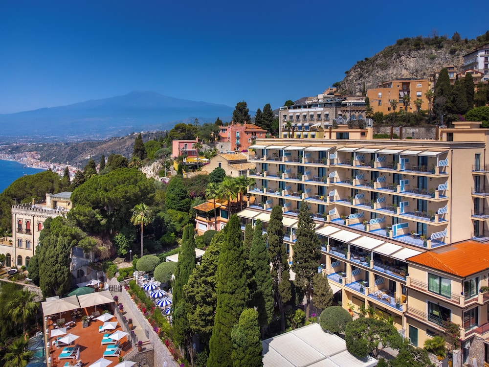 Grand Hotel San Pietro Taormina - Preferred Hotels & Resorts — Hotel building in Taormina, Sicily