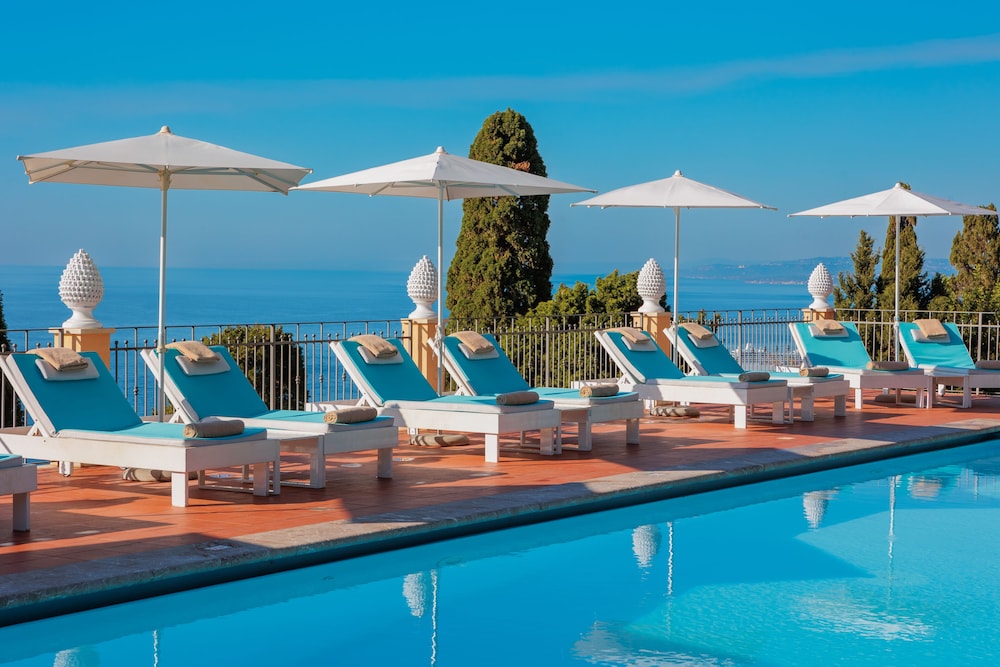 Grand Hotel San Pietro Taormina - Preferred Hotels & Resorts — Swimming pool in Taormina, Sicily