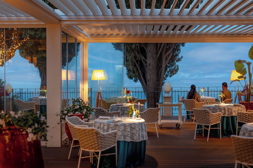 Grand Hotel San Pietro Taormina - Preferred Hotels & Resorts — Restaurant & bars in Taormina, Sicily