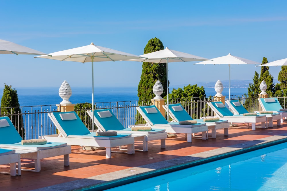 Grand Hotel San Pietro Taormina - Preferred Hotels & Resorts — Swimming pool in Taormina, Sicily