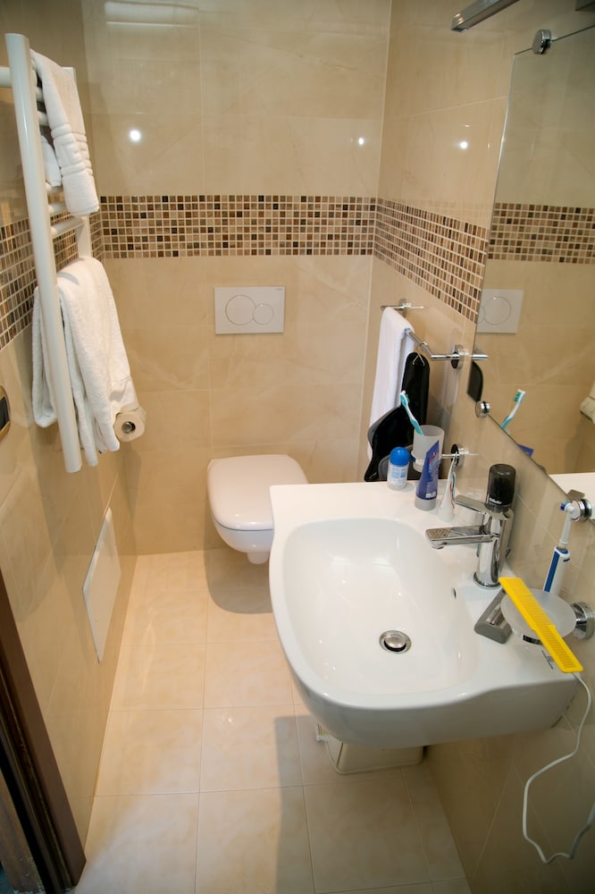 Hotel Villa Bianca — Hotel rooms in Taormina, Sicily