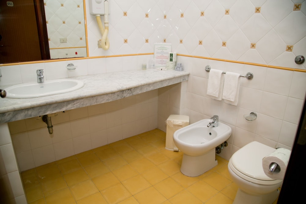 Hotel Villa Bianca — Hotel rooms in Taormina, Sicily