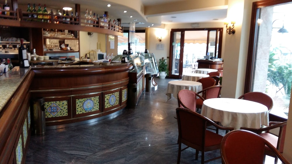 Hotel Villa Bianca — Restaurant & bars in Taormina, Sicily