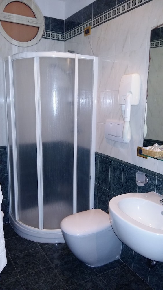 Hotel Villa Bianca — Hotel rooms in Taormina, Sicily