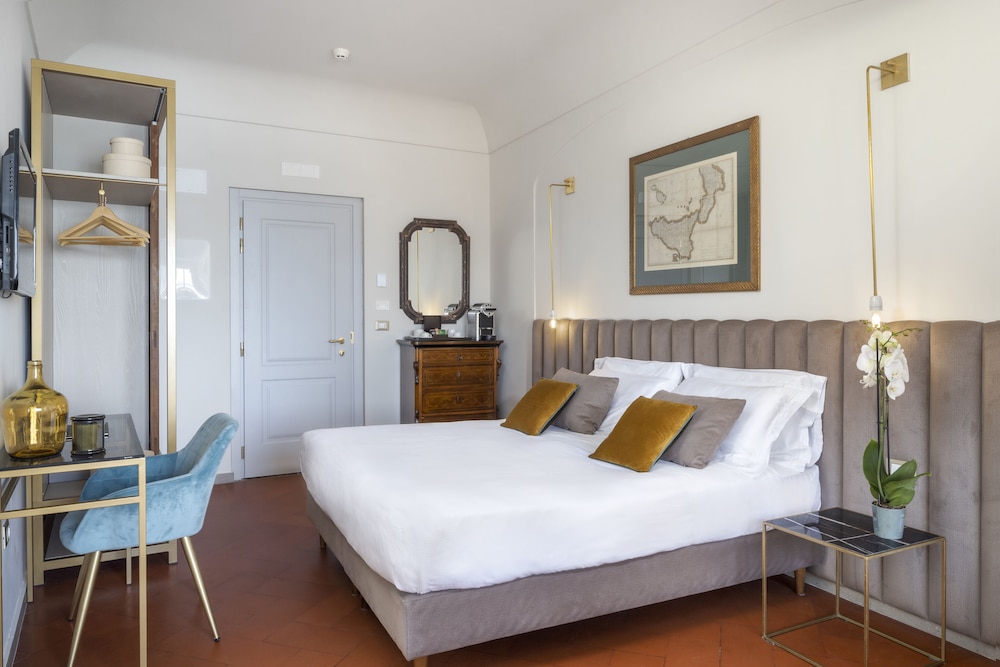 Hotel Villa Paradiso — Hotel rooms in Taormina, Sicily