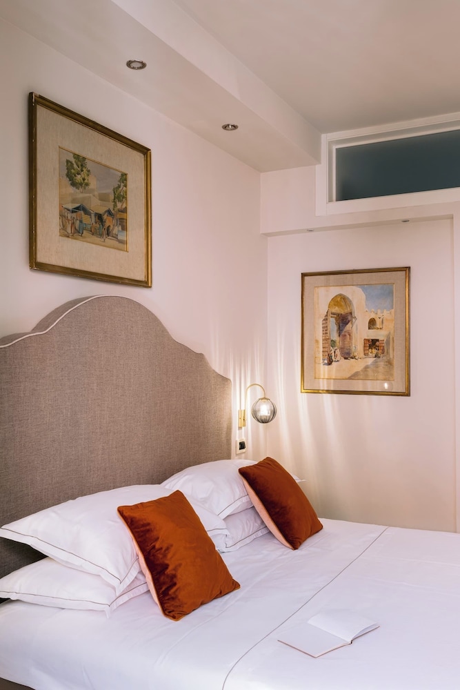 Hotel Villa Paradiso — Hotel rooms in Taormina, Sicily