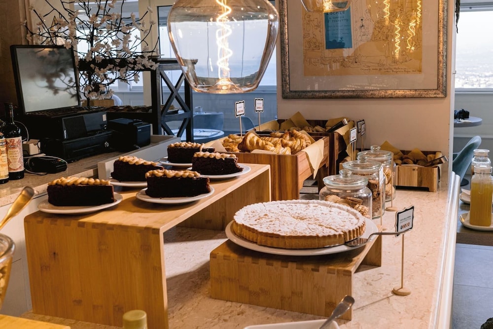 Hotel Villa Paradiso — Restaurant & bars in Taormina, Sicily