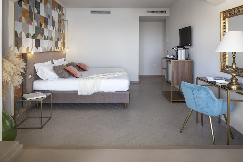 Hotel Villa Paradiso — Hotel rooms in Taormina, Sicily