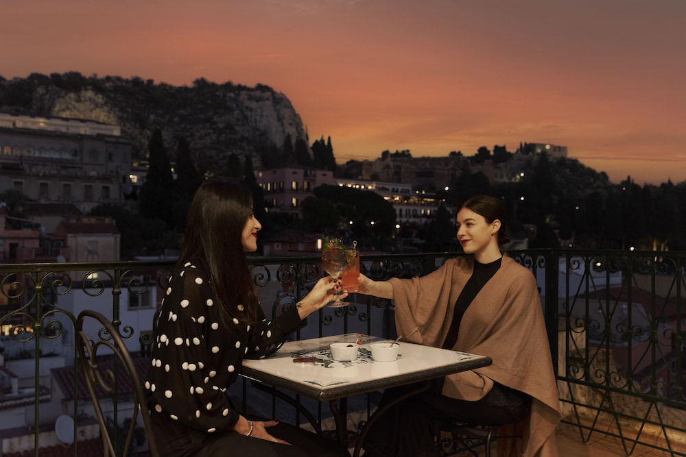 Hotel Villa Paradiso — Restaurant & bars in Taormina, Sicily