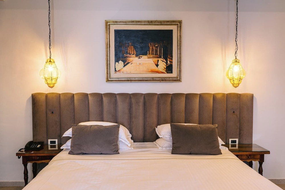 Hotel Villa Paradiso — Hotel rooms in Taormina, Sicily