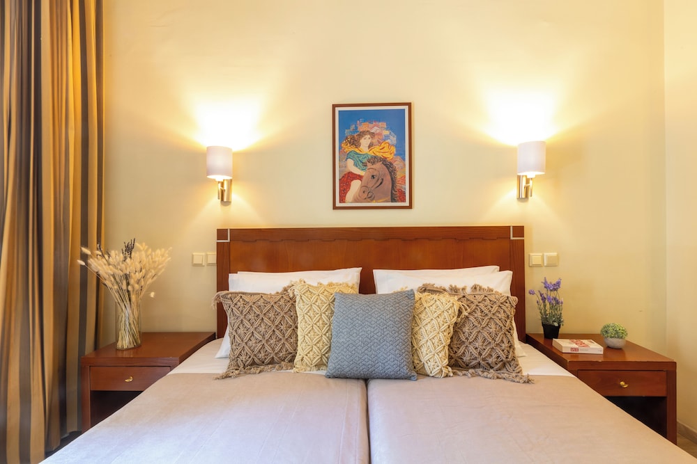 Marina Hotel Athens — Hotel rooms in Athens, Attica