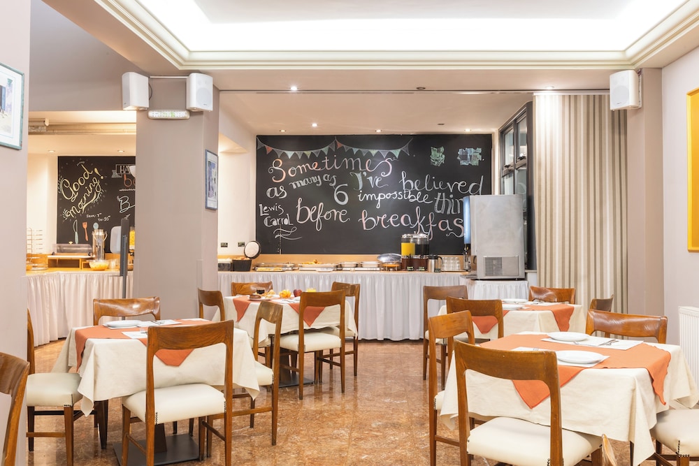Marina Hotel Athens — Restaurant & bars in Athens, Attica