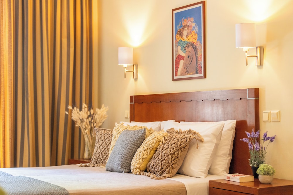 Marina Hotel Athens — Hotel rooms in Athens, Attica