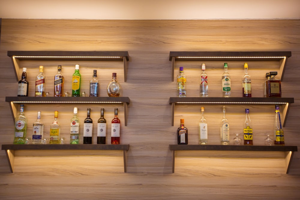 Marina Hotel Athens — Restaurant & bars in Athens, Attica