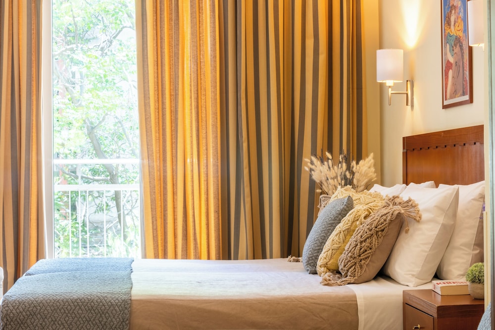 Marina Hotel Athens — Hotel rooms in Athens, Attica