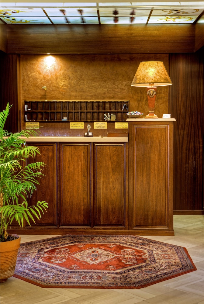 Nicola Hotel — Hotel building in Athens, Attica