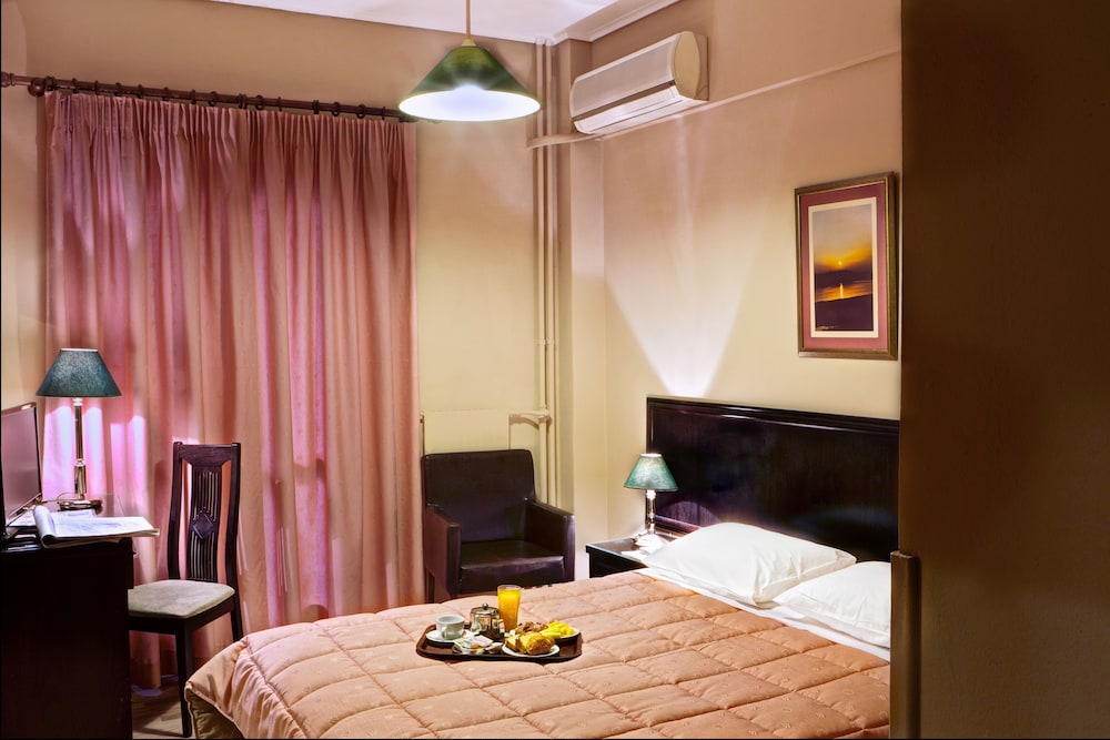 Nicola Hotel — Main photo in Athens, Attica