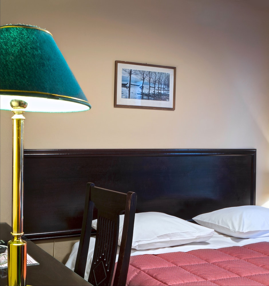 Nicola Hotel — Hotel rooms in Athens, Attica