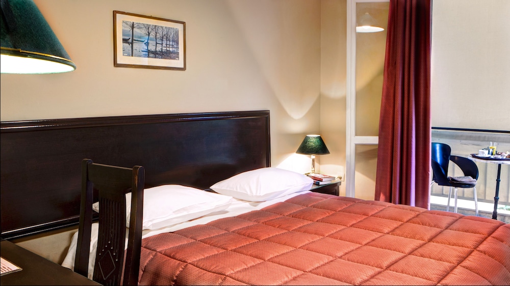 Nicola Hotel — Hotel rooms in Athens, Attica