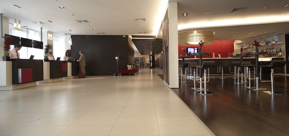 Novotel Athenes — Restaurant & bars in Athens, Attica
