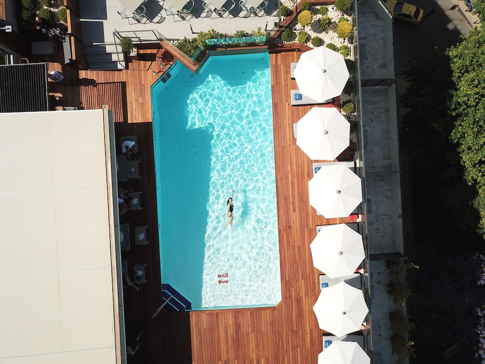 Novotel Athenes — Swimming pool in Athens, Attica