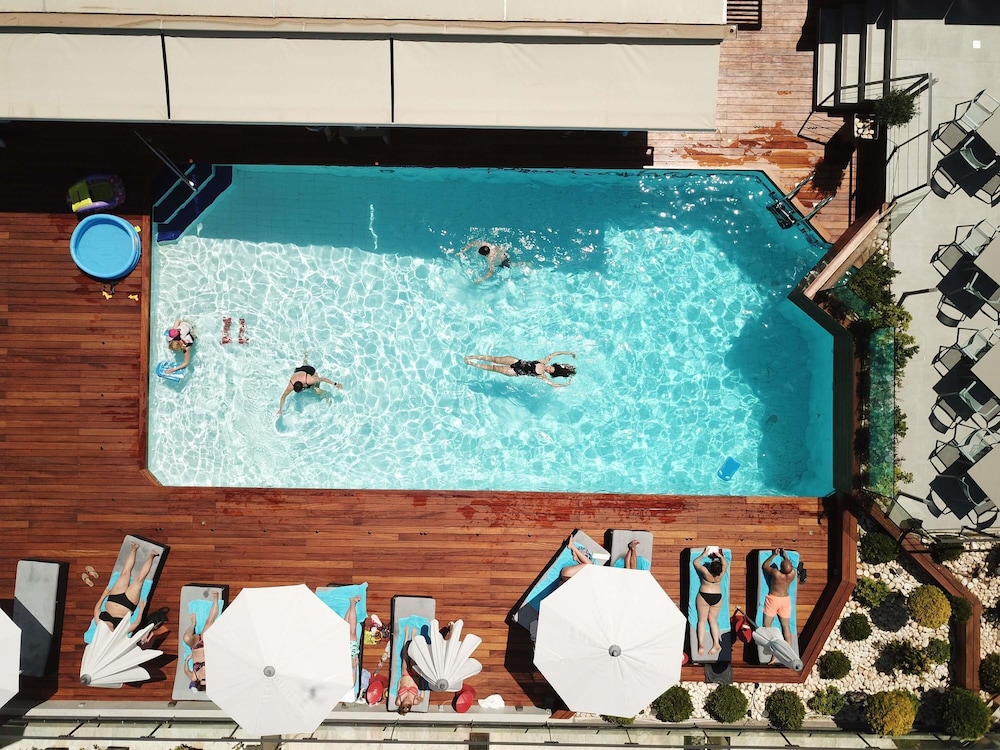Novotel Athenes — Swimming pool in Athens, Attica
