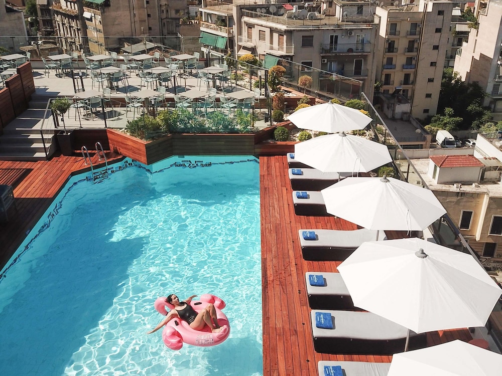 Novotel Athenes — Swimming pool in Athens, Attica