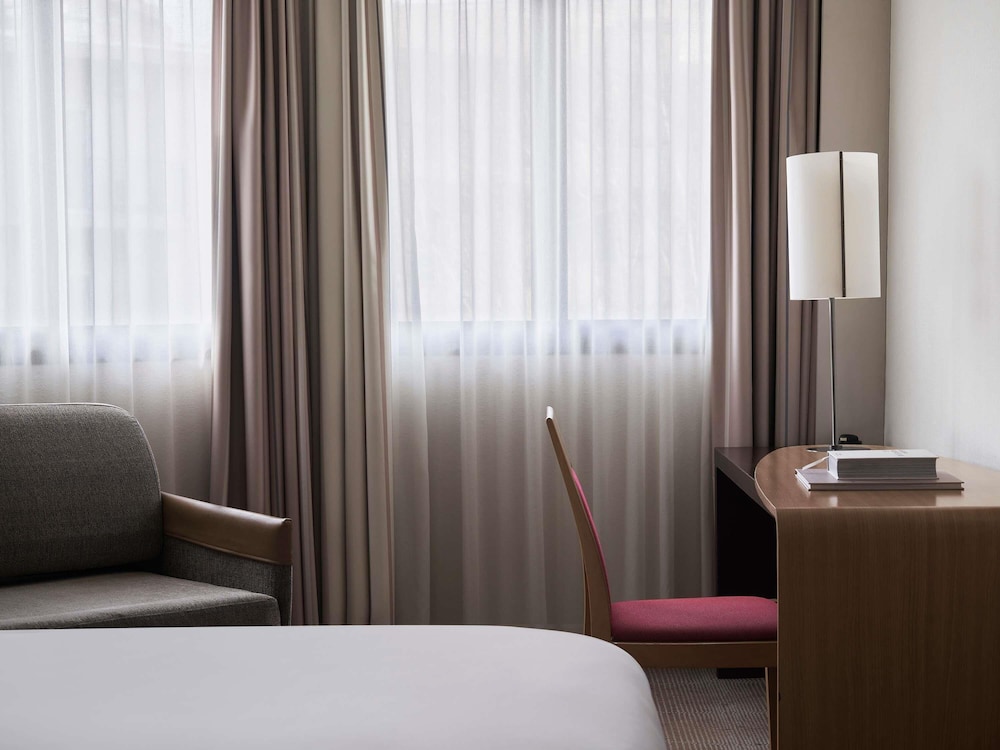 Novotel Athenes — Hotel rooms in Athens, Attica