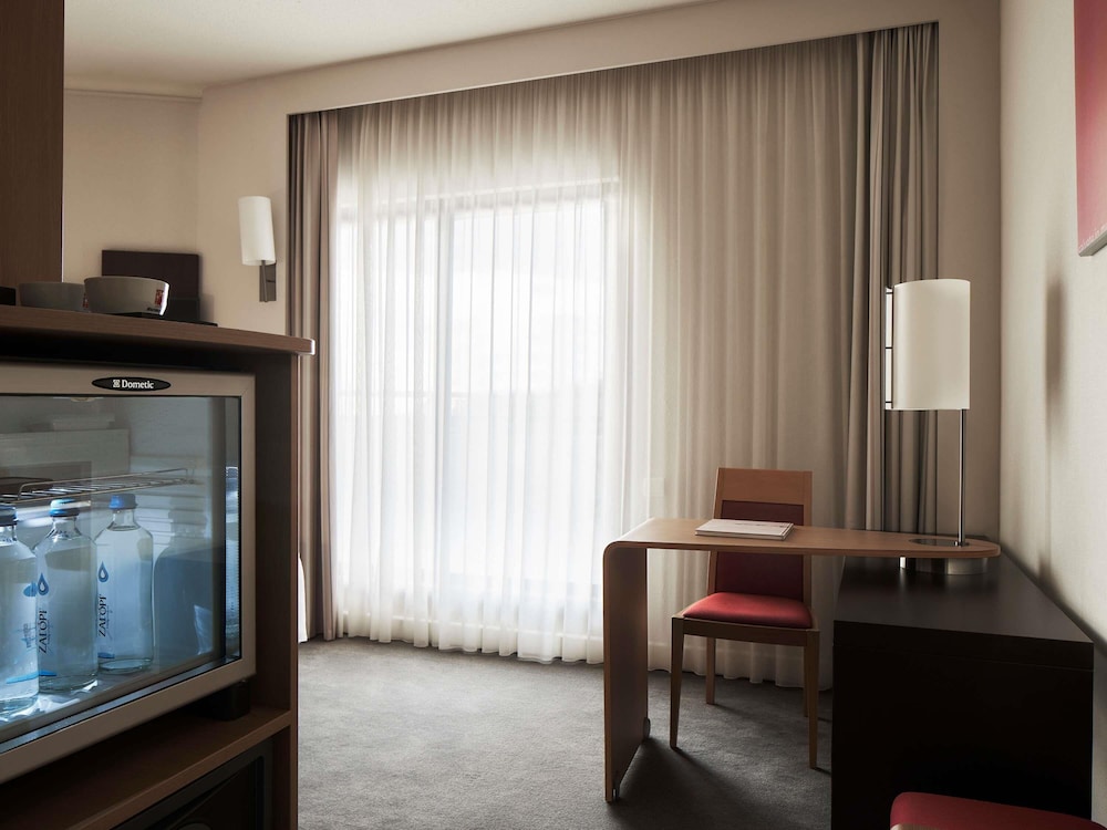 Novotel Athenes — Hotel rooms in Athens, Attica