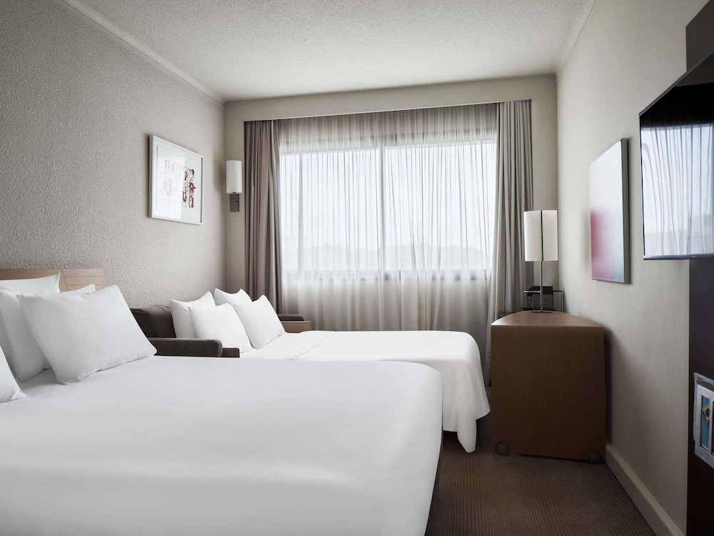 Novotel Athenes — Hotel rooms in Athens, Attica