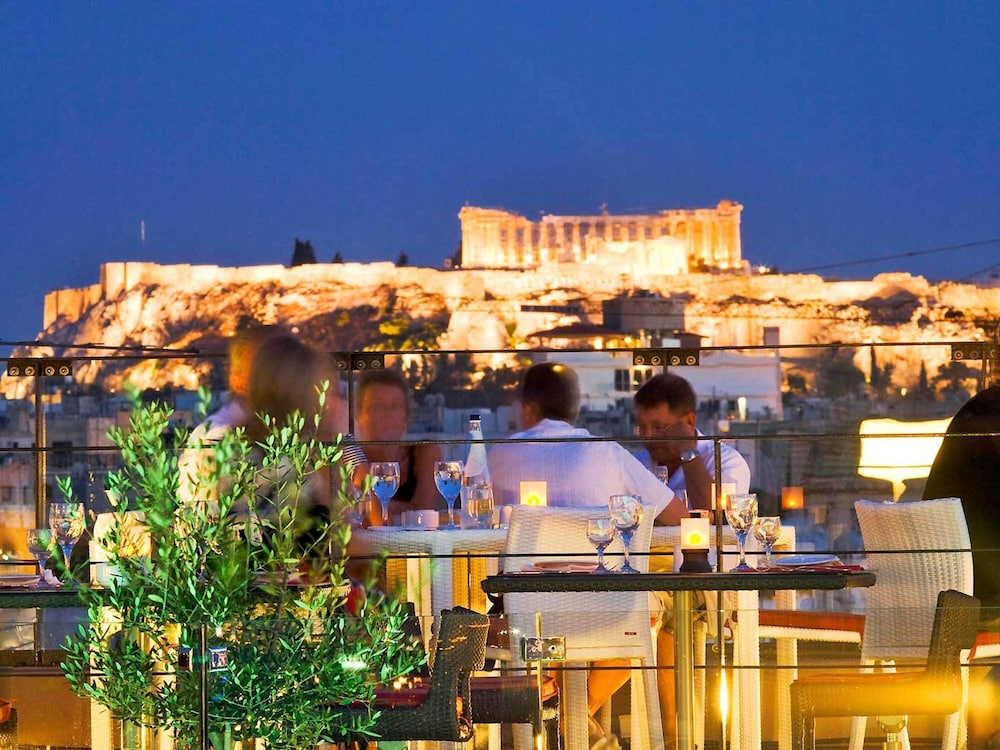Novotel Athenes — Restaurant & bars in Athens, Attica