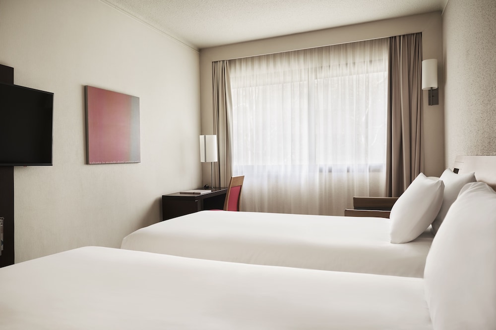 Novotel Athenes — Hotel rooms in Athens, Attica