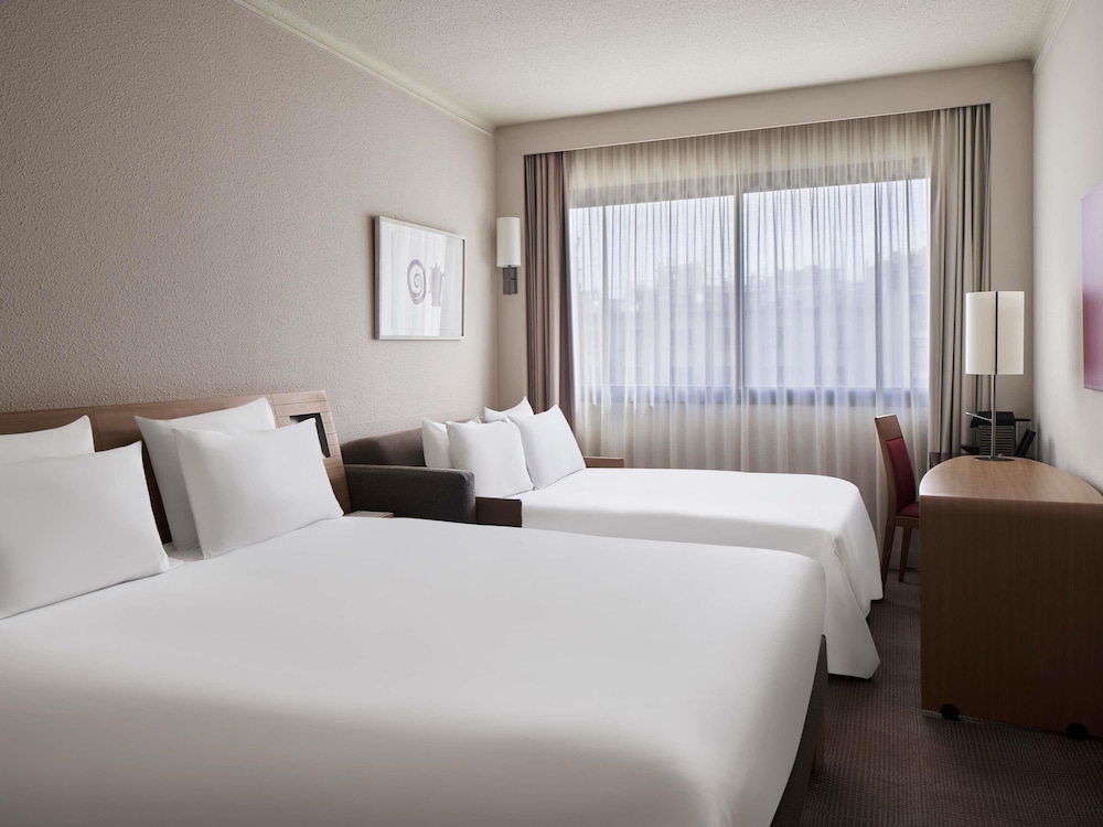 Novotel Athenes — Hotel rooms in Athens, Attica