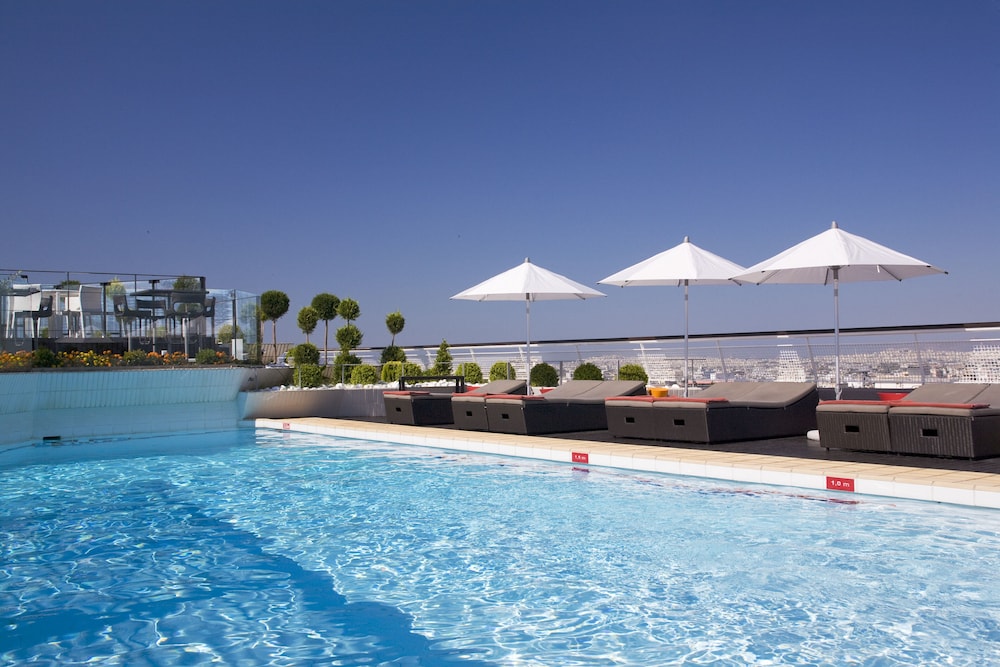Novotel Athenes — Main photo in Athens, Attica
