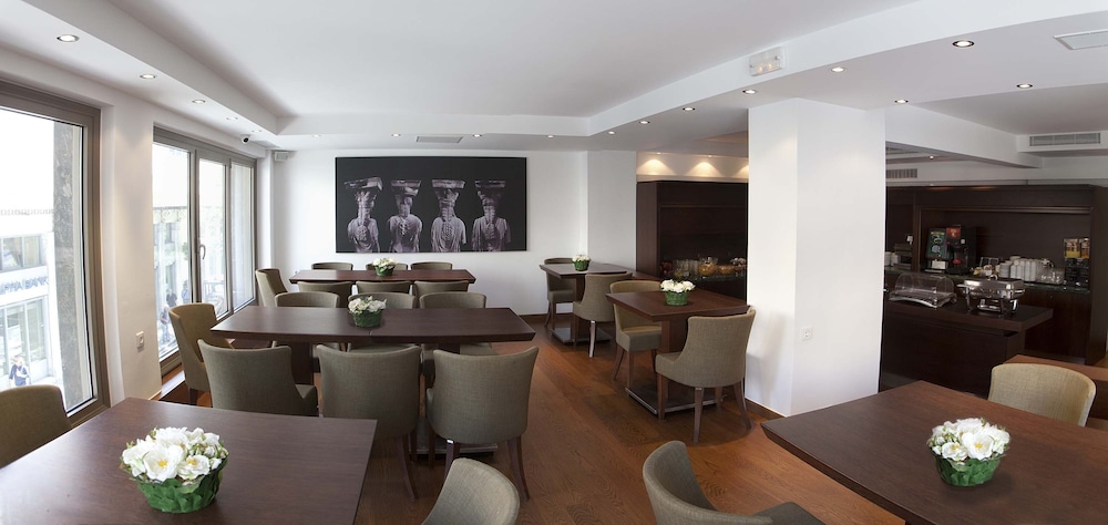Plaka Hotel — Restaurant & bars in Athens, Attica