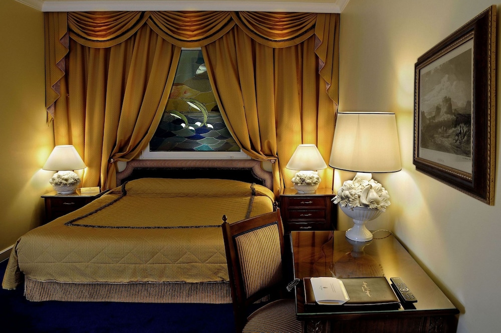 Royal Olympic Hotel — Hotel rooms in Athens, Attica