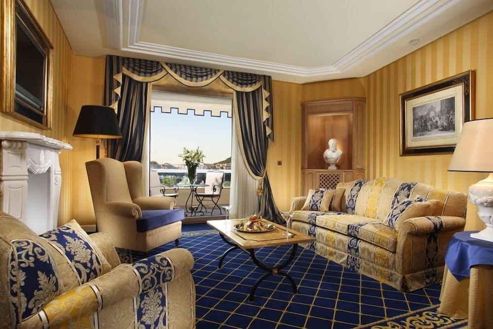 Royal Olympic Hotel — Hotel rooms in Athens, Attica