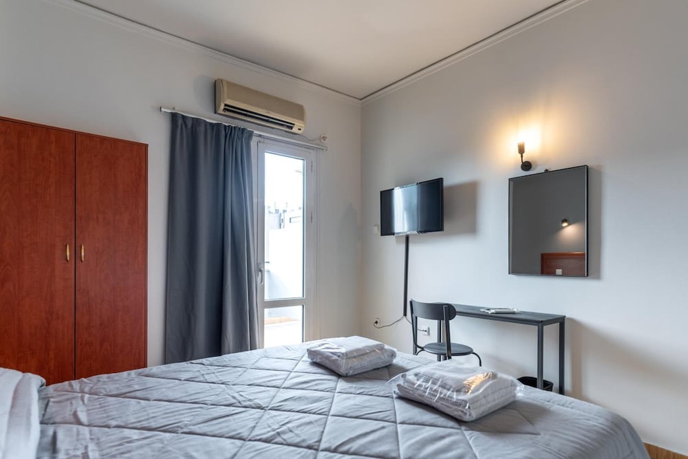 Stalis Hotel — Hotel rooms in Athens, Attica