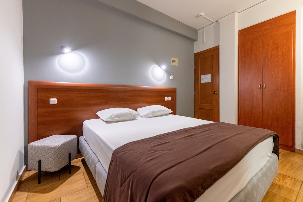 Stalis Hotel — Hotel rooms in Athens, Attica