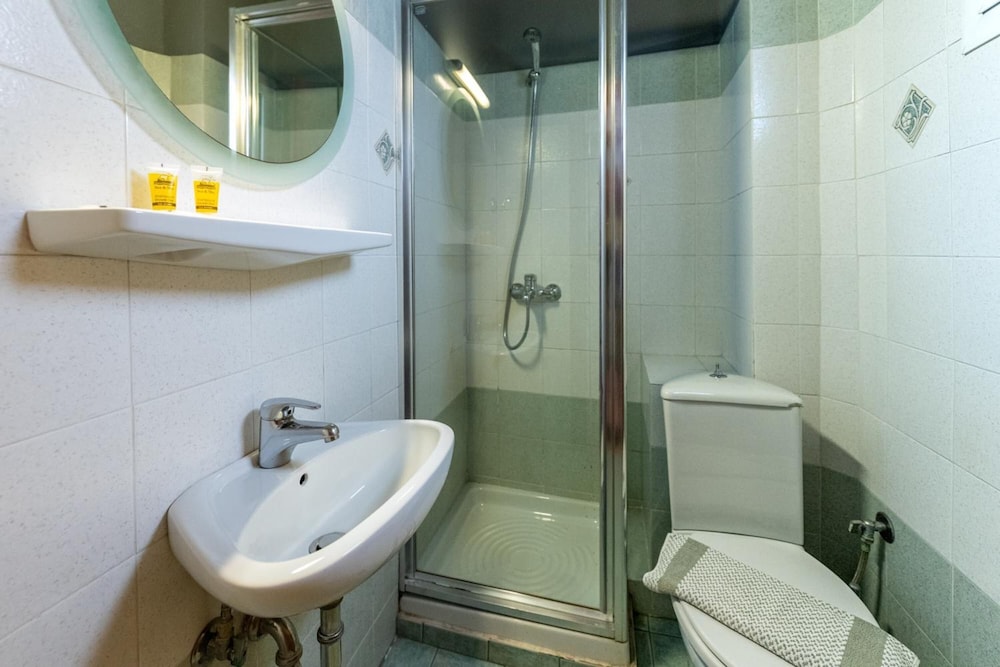 Stalis Hotel — Hotel rooms in Athens, Attica