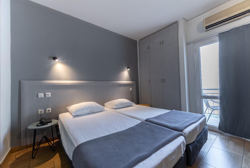 Stalis Hotel — Hotel rooms in Athens, Attica